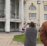Артисты Костромской филармонии дали праздничный концерт на балконе - ГТРК Кострома