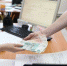 Под гнетом уголовного дела: рабочим костромского коммунального предприятия наконец-то выдали зарплату, которую задерживали полгода - Интернет-телевидение Логос