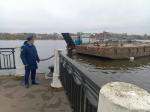 Затонувший в Костроме ивановский дебаркадер подняли из воды через 10 месяцев